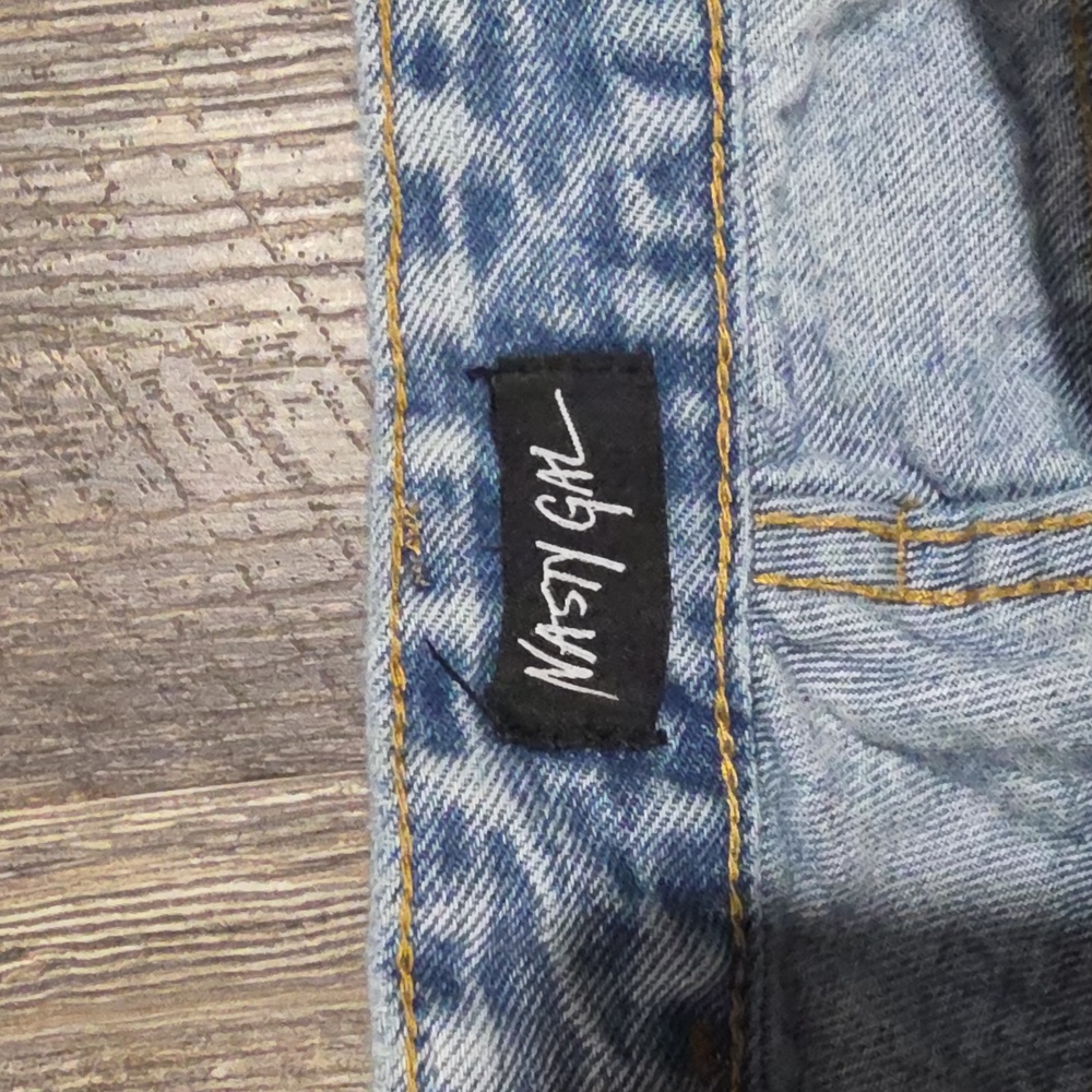 Nasty Gal Mom Jeans Women's Size 8 Distressed Slit Ankle Light Wash Relaxed - Picture 2 of 10